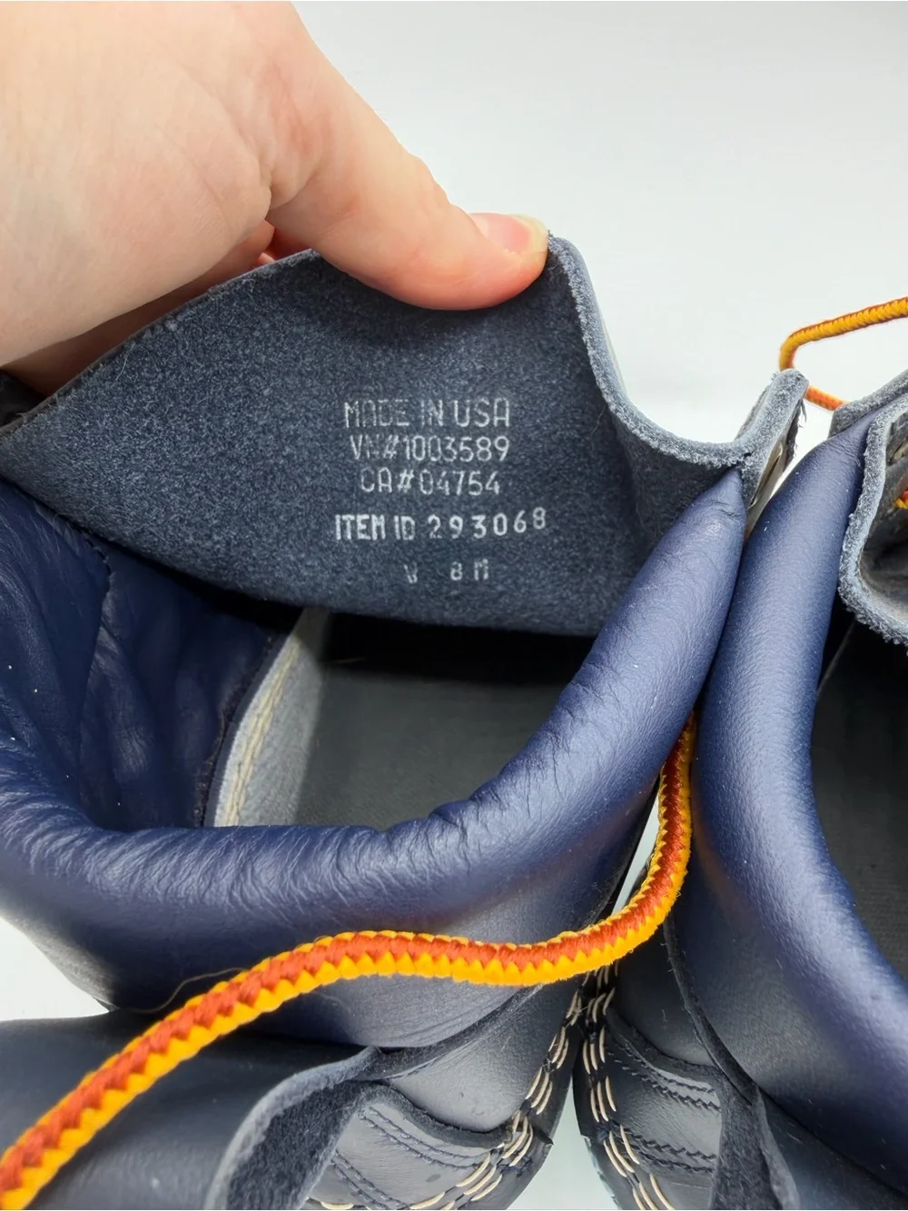 L.L.Bean Bean Boots Women’s 8 Navy Blue Leather Orange Lace Aqua Sole Maine